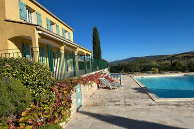 Maison - 190 m² - 5 pièces