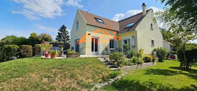 Maison - 170 m² - 9 pièces