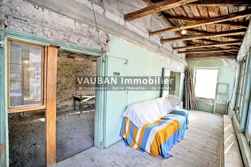 Maison - 400 m² - 20 pièces