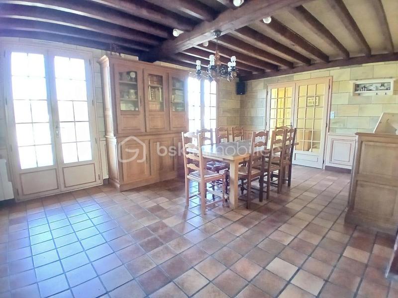 Maison - 163 m² - 8 pièces