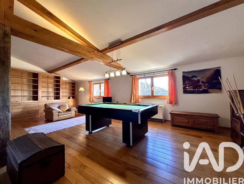Maison - 187 m² - 9 pièces