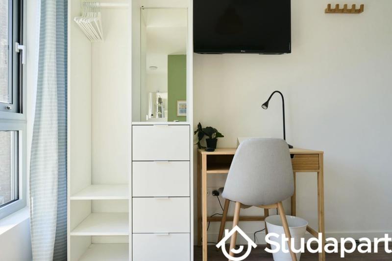 Chambre - 12 m² - 1 pièce