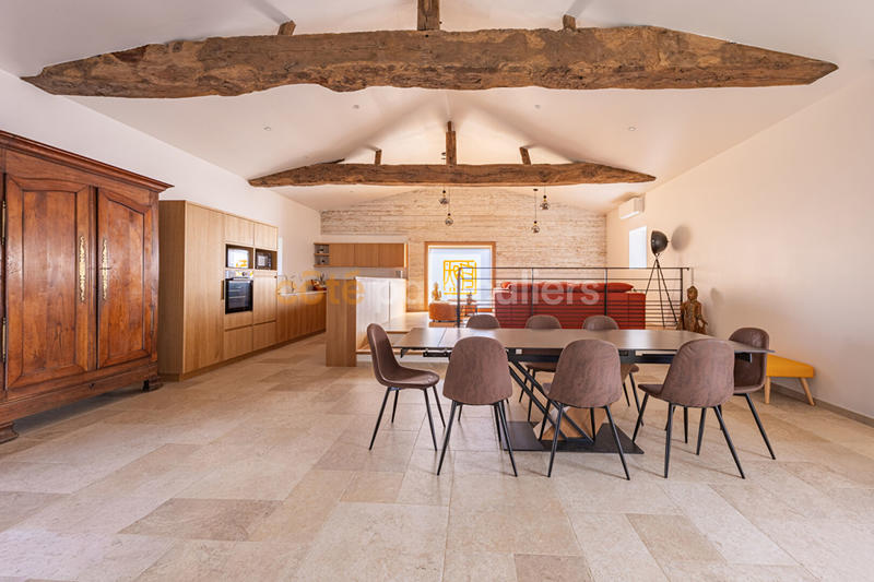 Maison - 450 m² - 12 pièces