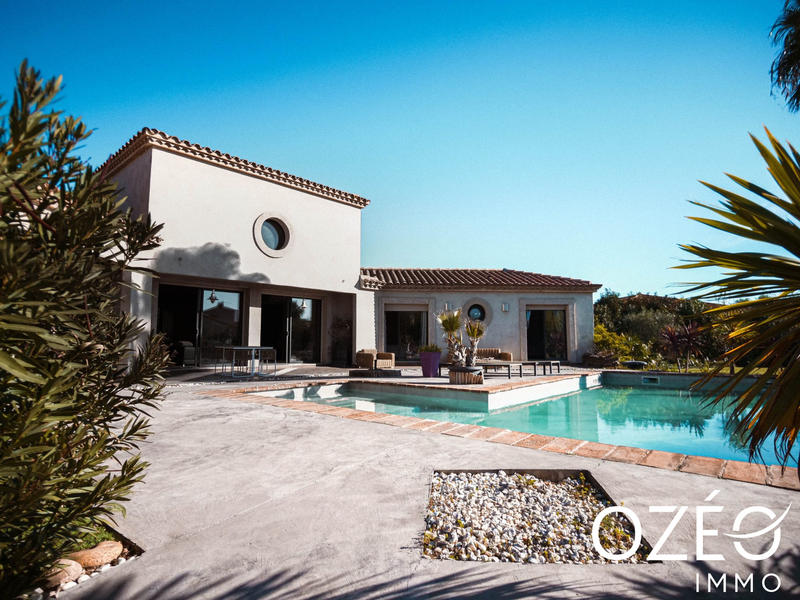 Villa - 205 m² - 4 pièces