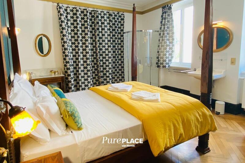 Maison - 500 m² - 18 pièces