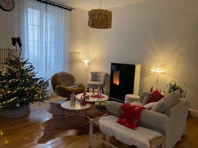 Maison - 205 m² - 8 pièces