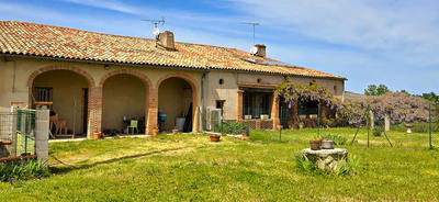 Corps de ferme - 300 m² - 10 pièces