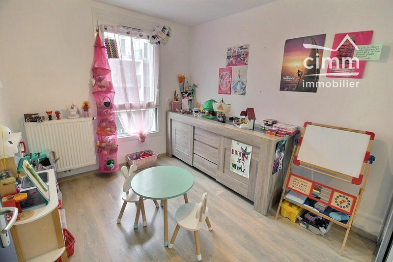 Appartement - 86 m² - 4 pièces