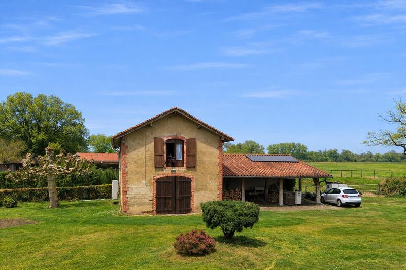 Maison bourgeoise - 220 m² - 6 pièces