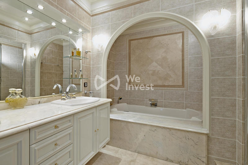 Villa - 296 m² - 9 pièces