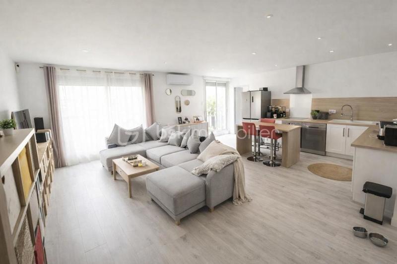 Appartement - 98 m² - 4 pièces