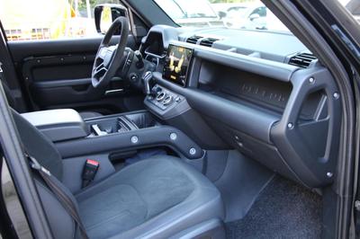 Land Rover Defender V8 110 P525 Edition 007 Bva8