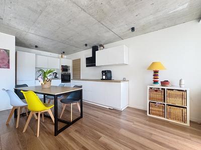 Appartement - 96 m² - 4 pièces