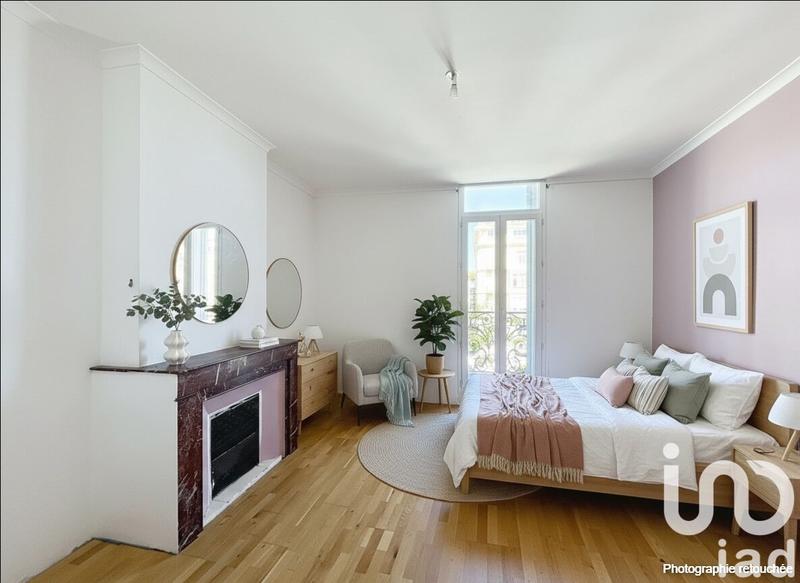 Appartement - 121 m² - 5 pièces