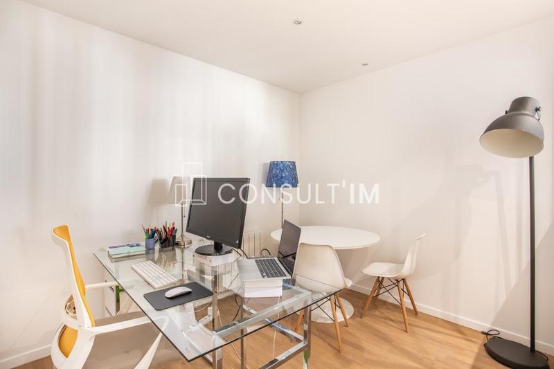 Bureau - 79 m²