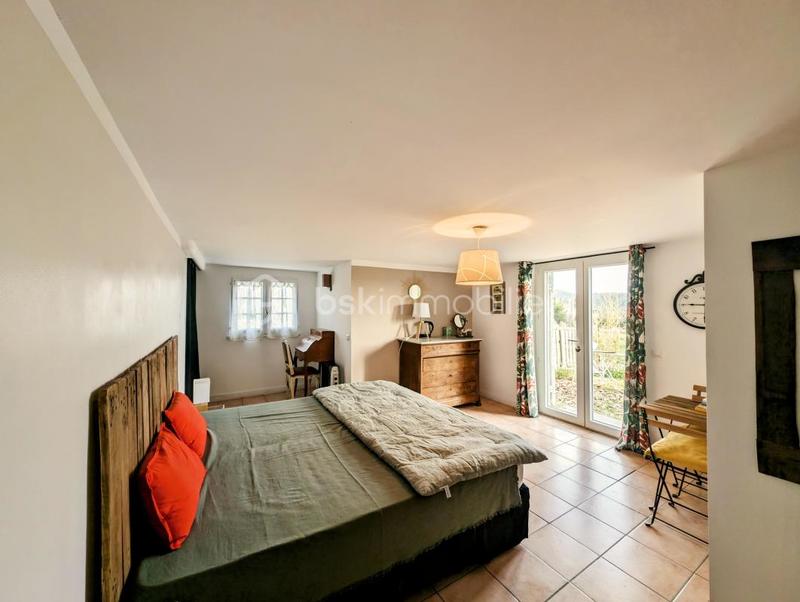 Mas - 150 m² - 8 pièces