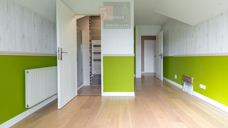 Maison - 197 m² - 6 pièces