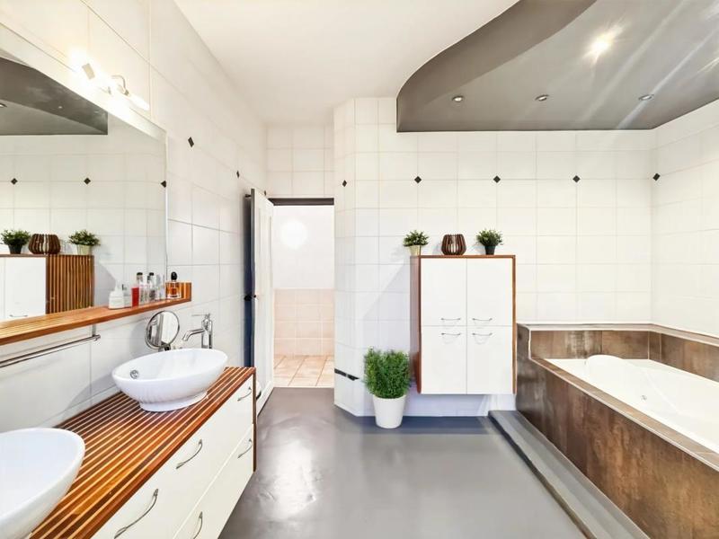 Demeure - 309 m² - 10 pièces