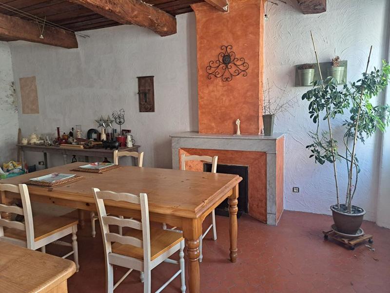 Maison - 212 m² - 8 pièces