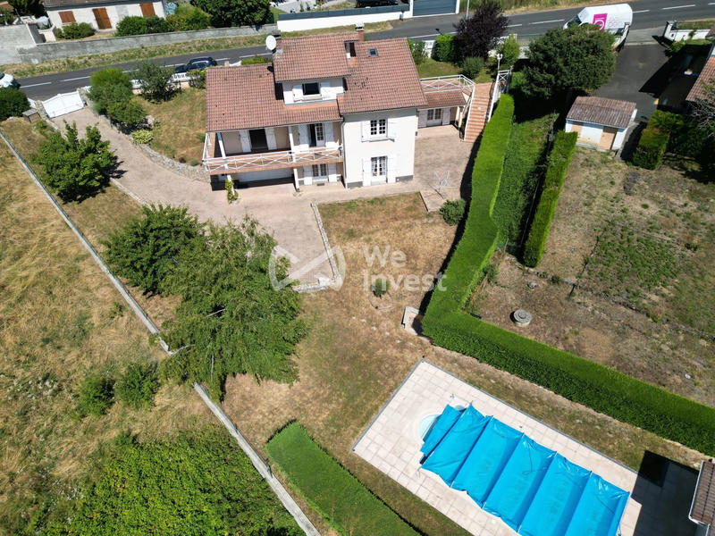 Villa - 192 m² - 8 pièces
