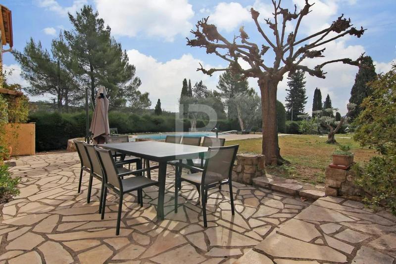 Mas - 161 m² - 7 pièces