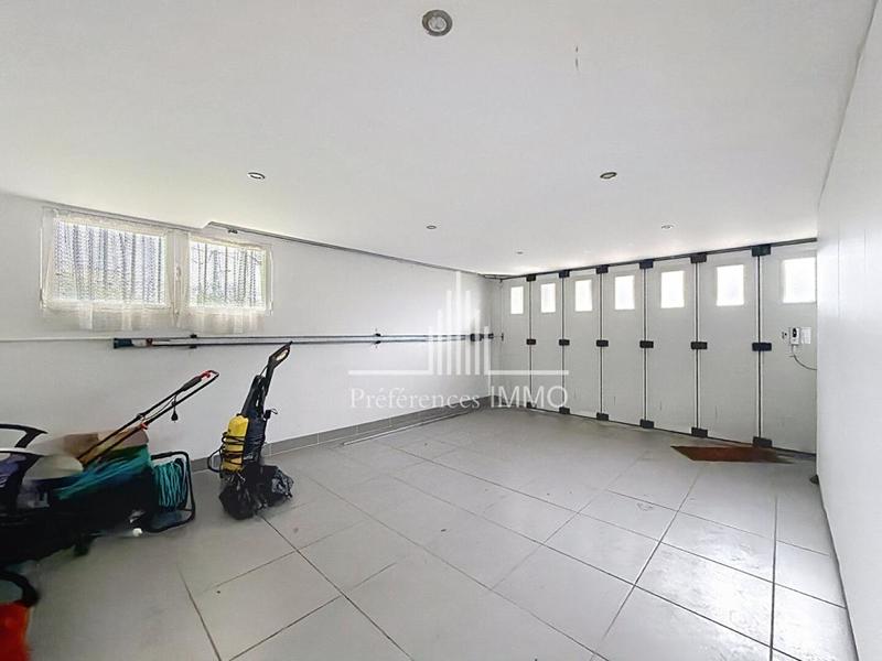 Maison - 165 m² - 8 pièces