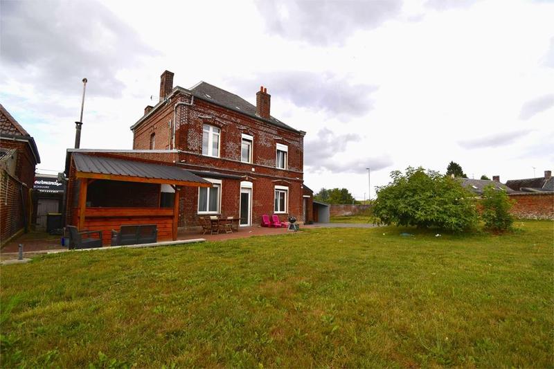 Maison traditionnelle - 178 m² - 7 pièces