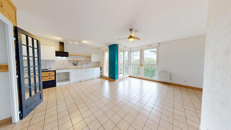 Appartement - 95 m² - 5 pièces