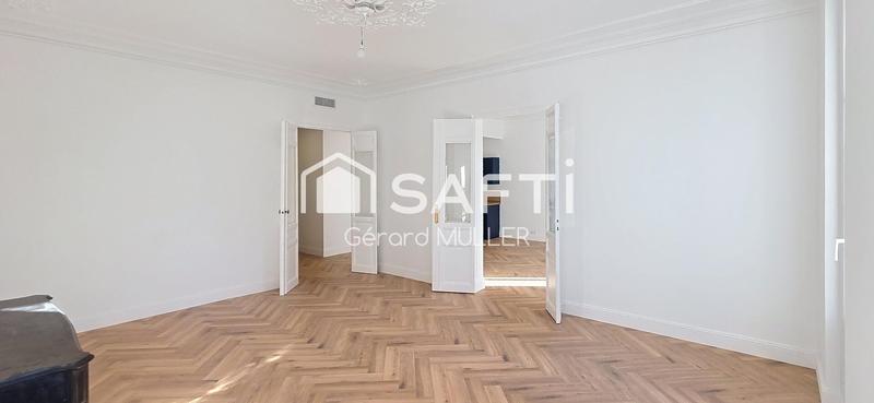 Appartement - 160 m² - 5 pièces