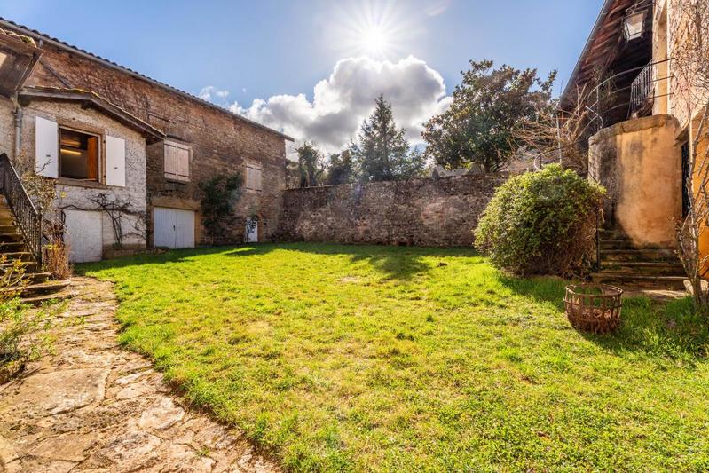 Propriété - 304 m² - 11 pièces