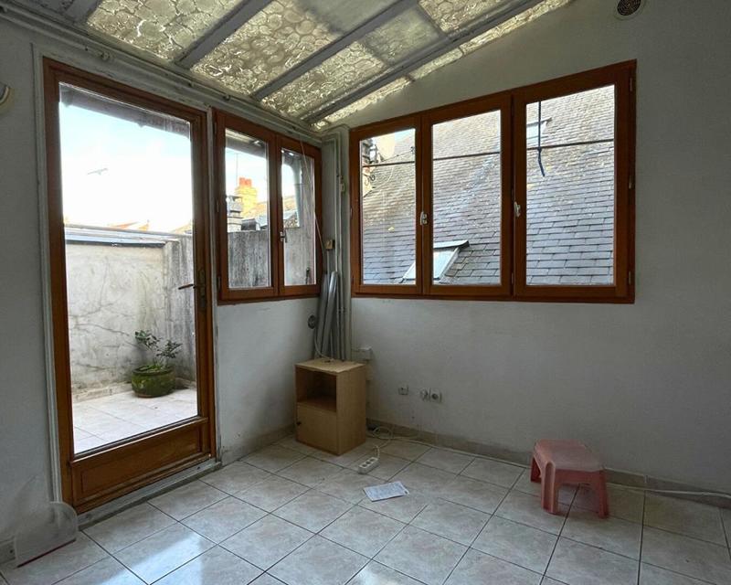 Appartement - 143 m² - 8 pièces