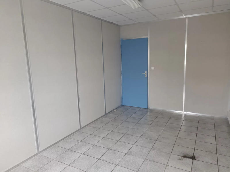 Local commercial - 119 m² - 5 pièces