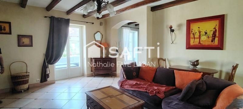 Maison - 325 m² - 8 pièces