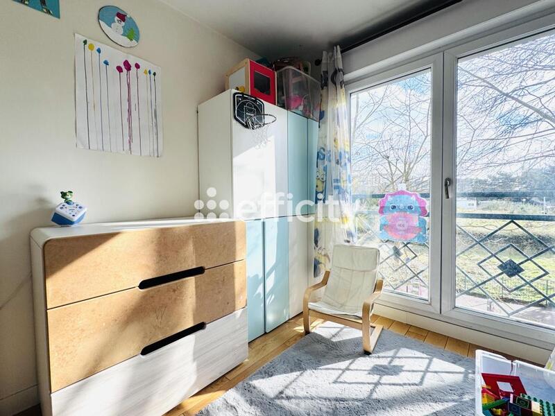 Appartement - 90 m² - 4 pièces