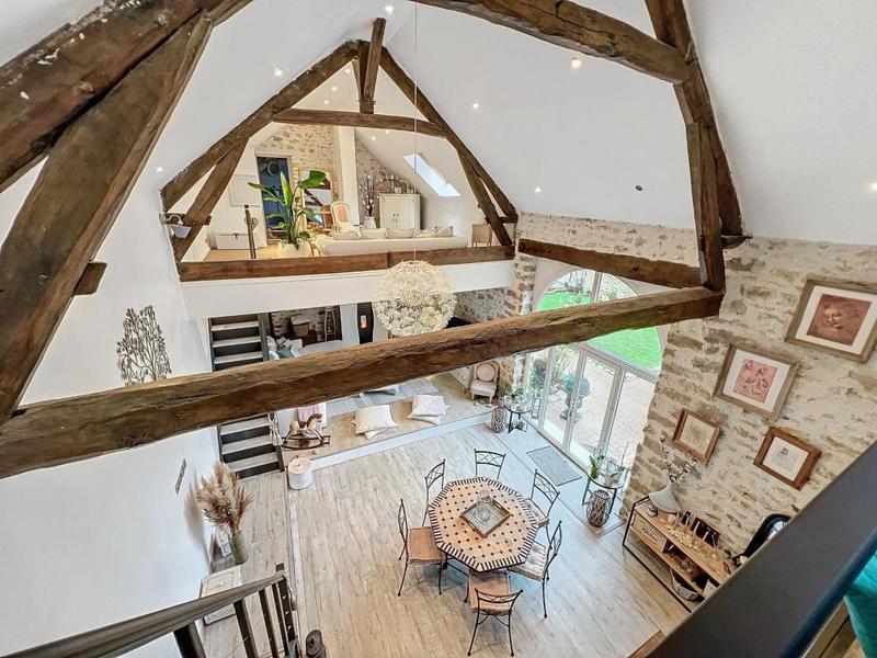 Maison ancienne - 285 m² - 8 pièces