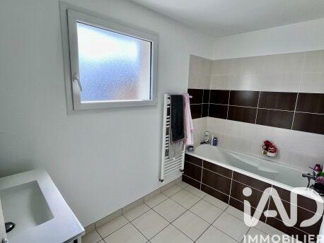 Maison - 94 m² - 5 pièces