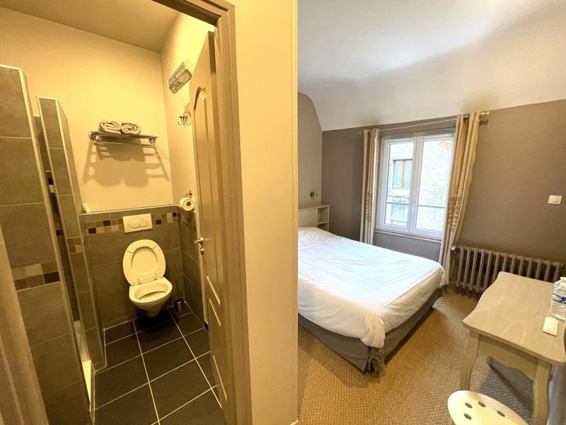 Maison ancienne - 310 m² - 11 pièces