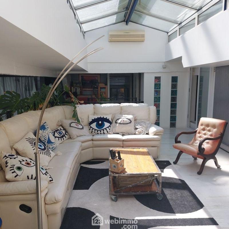 Loft - 203 m² - 8 pièces