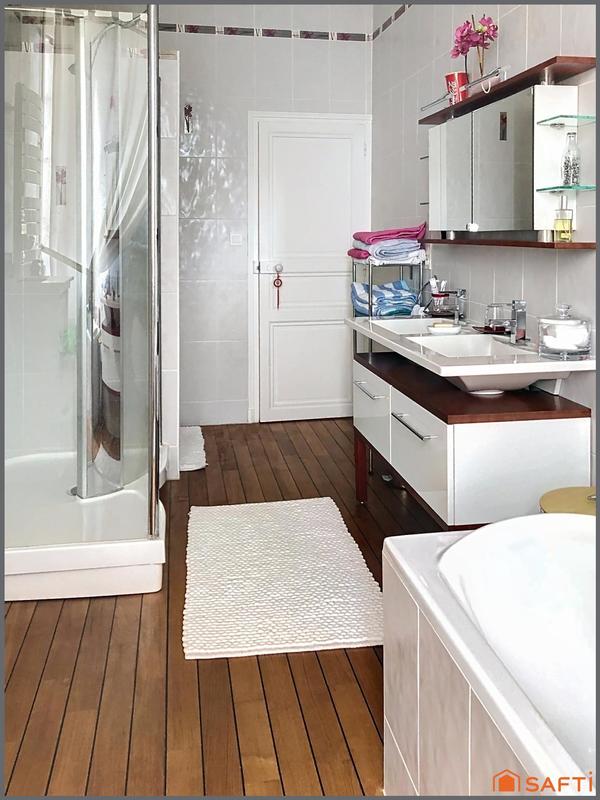 Maison de maîtres - 620 m² - 18 pièces