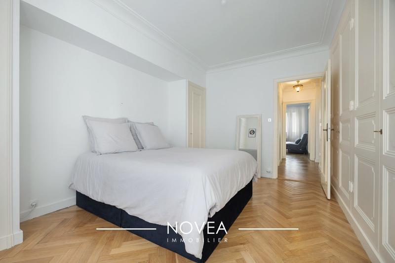 Appartement - 90 m² - 3 pièces