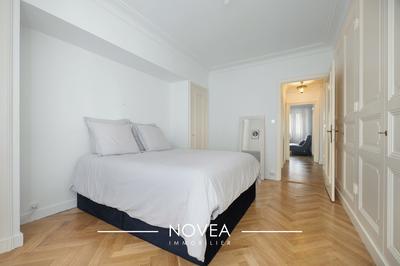 Appartement - 90 m² - 3 pièces