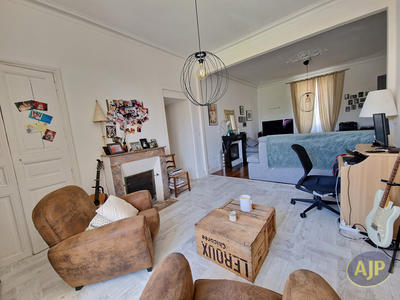 Maison - 283 m² - 11 pièces