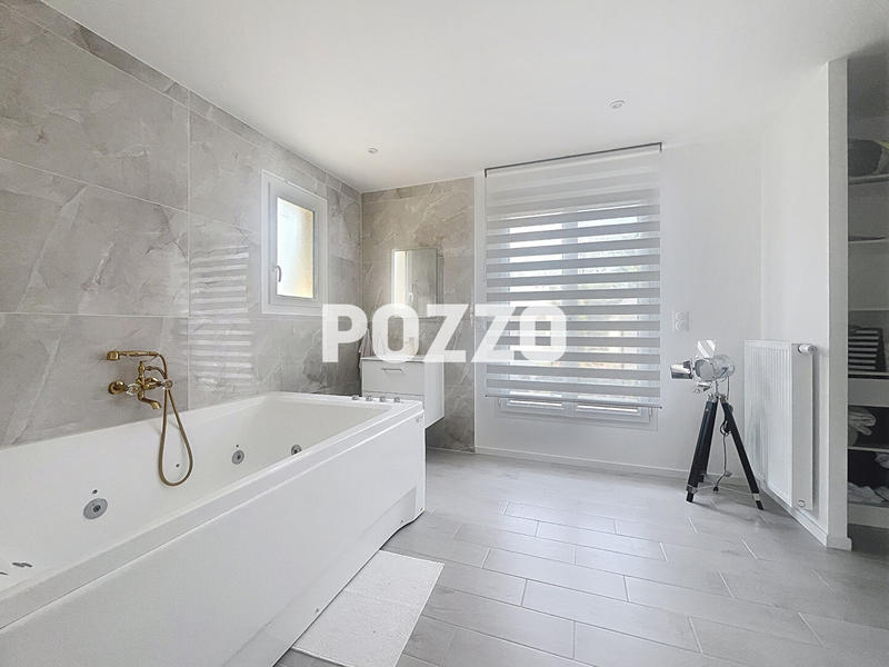 Maison - 139 m² - 6 pièces