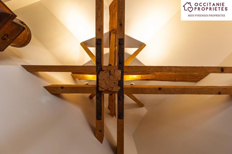 Maison de maîtres - 250 m² - 10 pièces