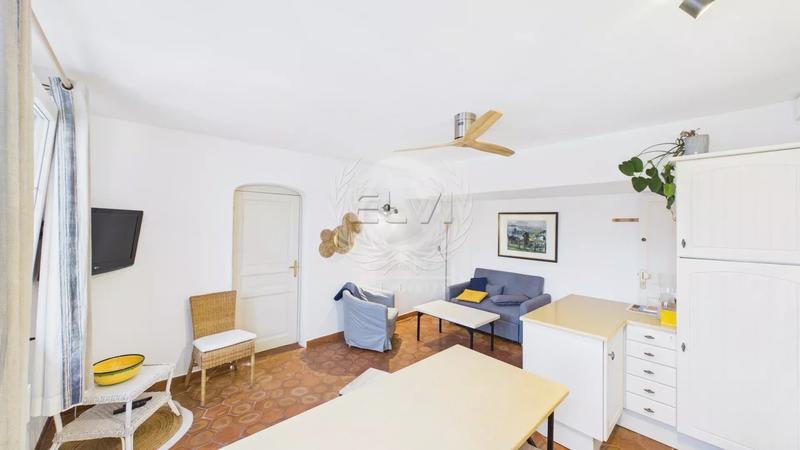 Appartement - 87 m² - 6 pièces