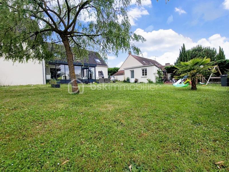 Maison - 202 m² - 8 pièces