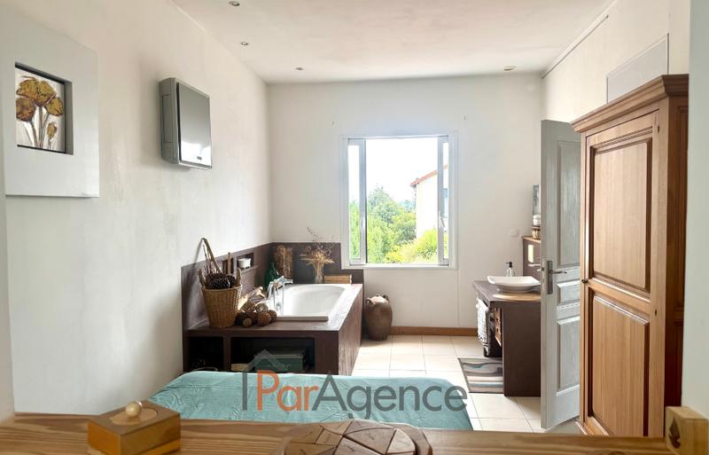 Maison - 111 m² - 6 pièces