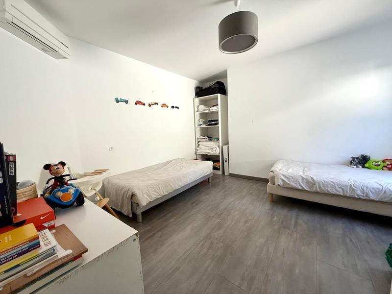 Maison - 244 m² - 10 pièces