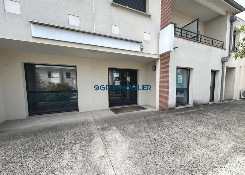 Local commercial - 207 m² - 15 pièces