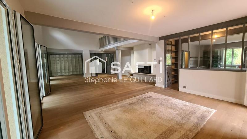 Villa - 348 m² - 6 pièces